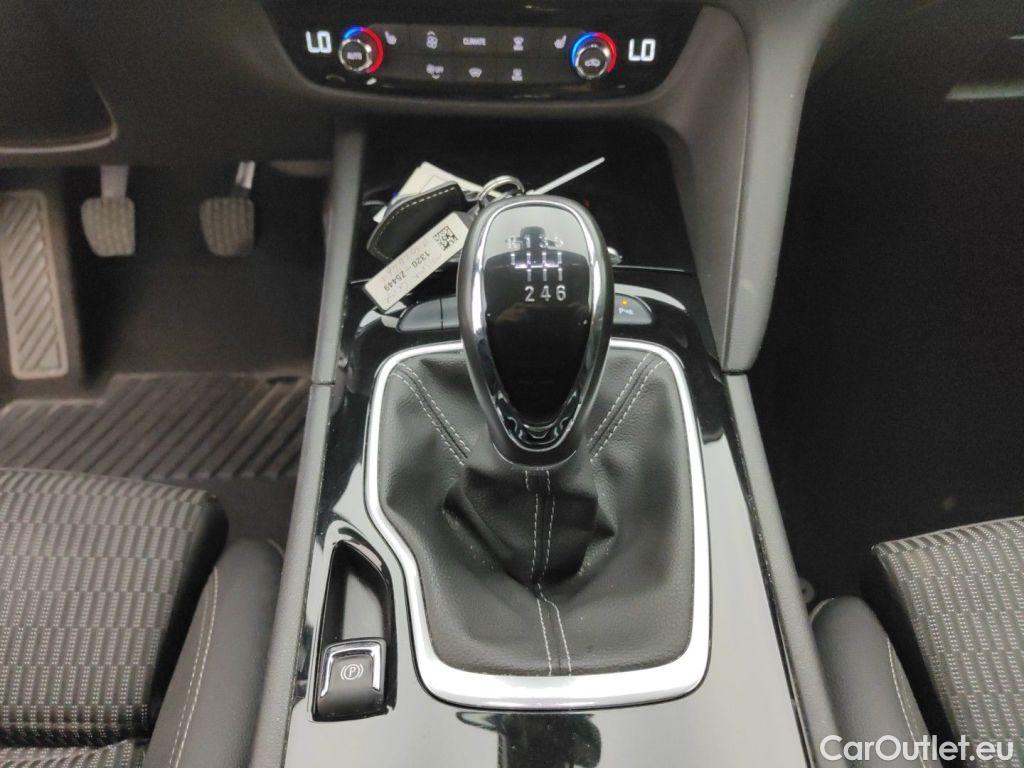 Opel  Insignia OPEL  GRAND SPORT DIESEL - 2020 1.5 Turbo D 122 Business Elegance 5d #22