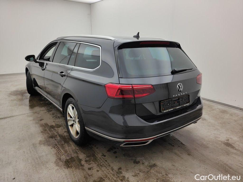 Volkswagen  Passat VOLKSWAGEN  VARIANT PA - 2019 2.0 TDi 150 Elegance (EU6 d) 5d #7