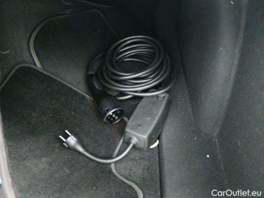 Tesla  Model 3 Tesla  Standard RWD Plus 4d #15