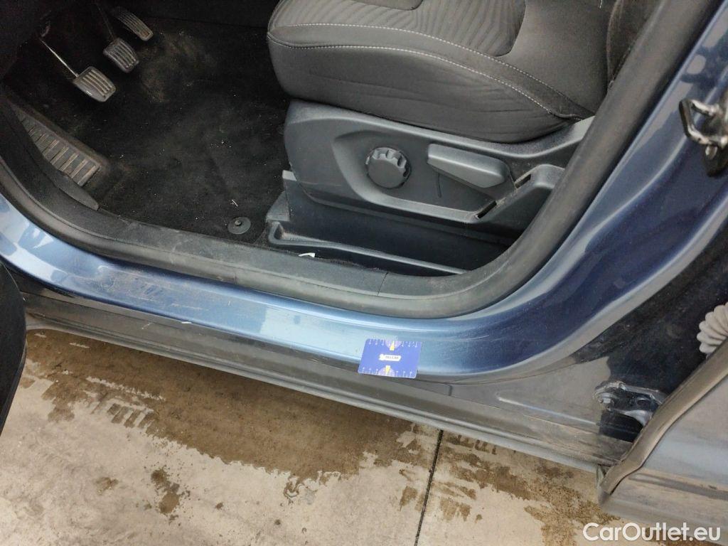 Ford  S-Max Ford  2.0 TDCi 110kW S/S Trend 5d #32