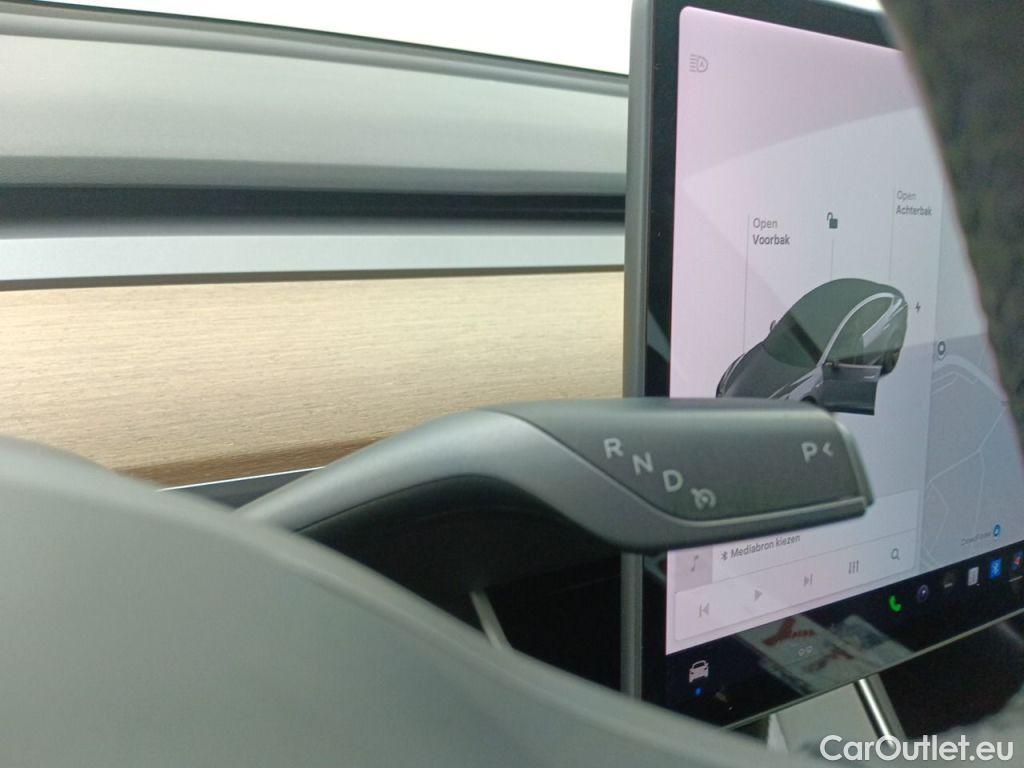 Tesla  Model 3 Tesla  Standard RWD Plus 4d #27