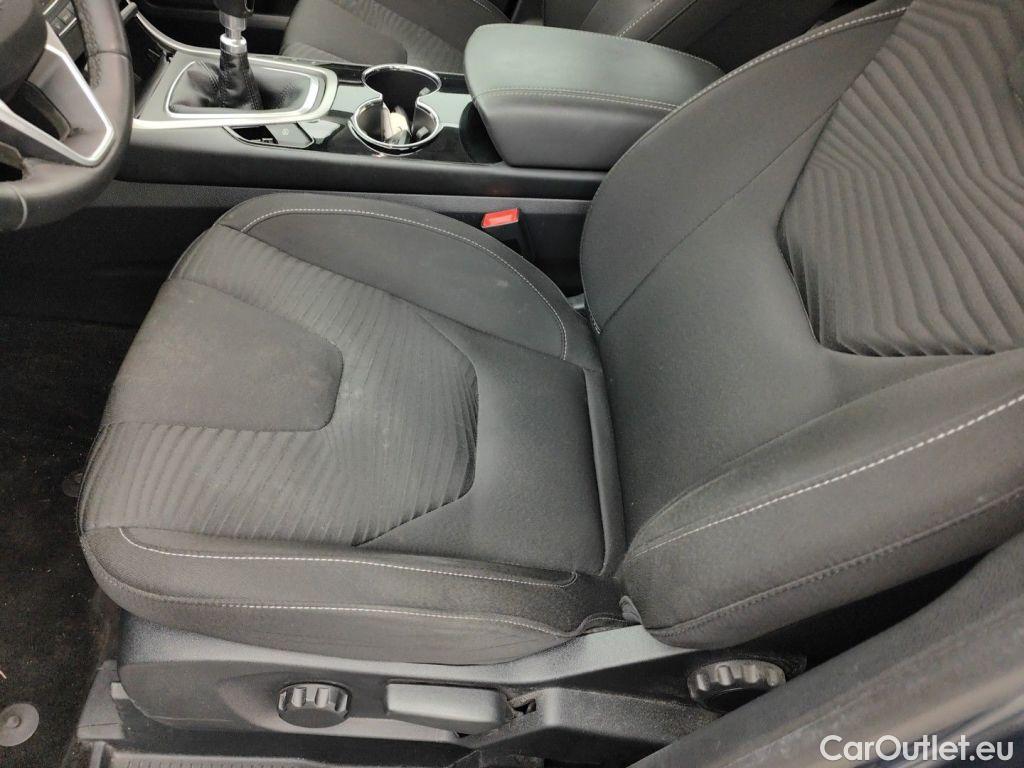 Ford  S-Max Ford  2.0 TDCi 110kW S/S Trend 5d #38