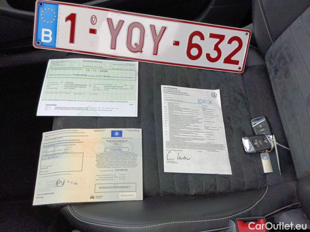 Volkswagen  Passat Volkswagen  Variant 2.0 TDI 90kW DSG Elegance Business 5d #4