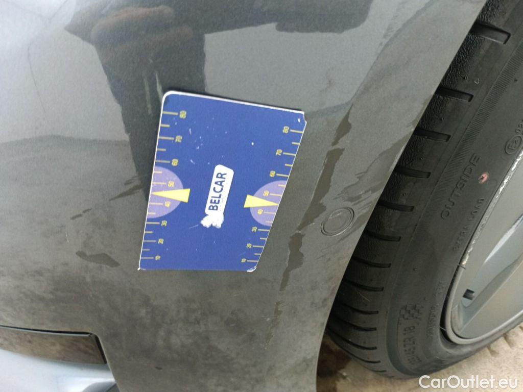 Tesla  Model 3 Tesla  Standard RWD Plus 4d #31