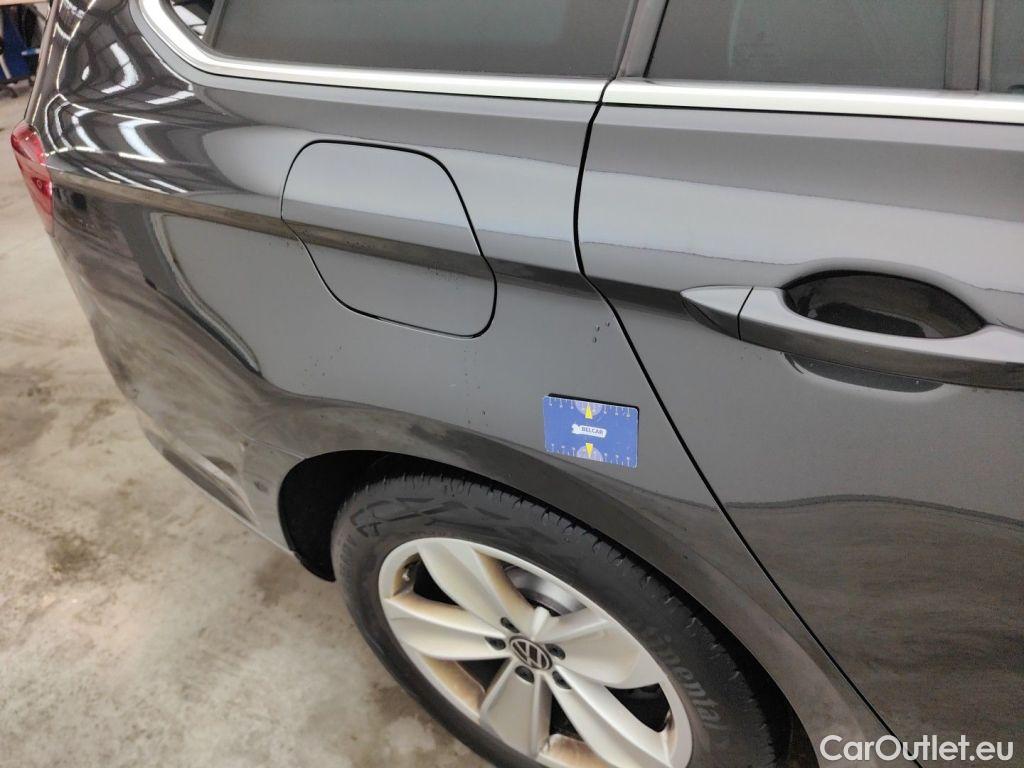 Volkswagen  Passat VOLKSWAGEN  VARIANT PA - 2019 2.0 TDi 150 Elegance (EU6 d) 5d #37