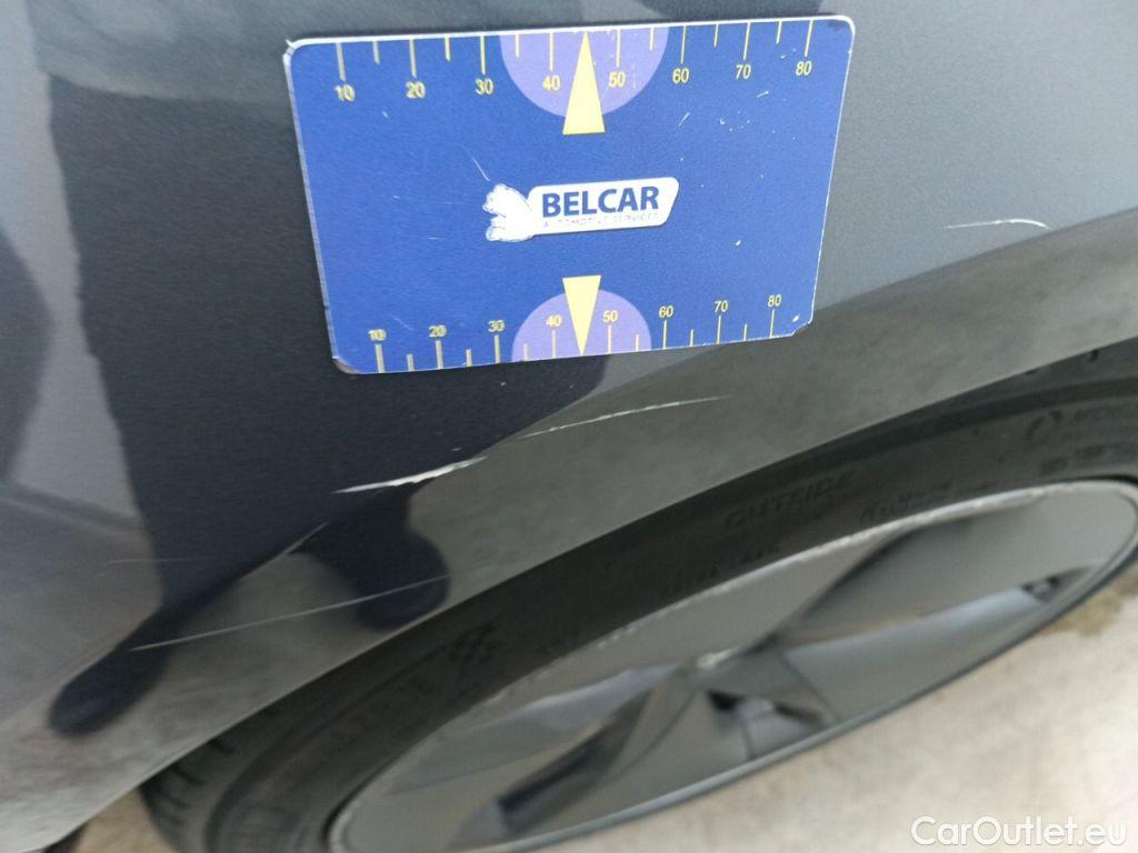 Tesla  Model 3 Tesla  Standard RWD Plus 4d #36