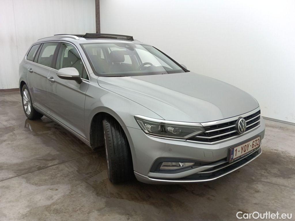Volkswagen  Passat Volkswagen  Variant 2.0 TDI 90kW DSG Elegance Business 5d #8