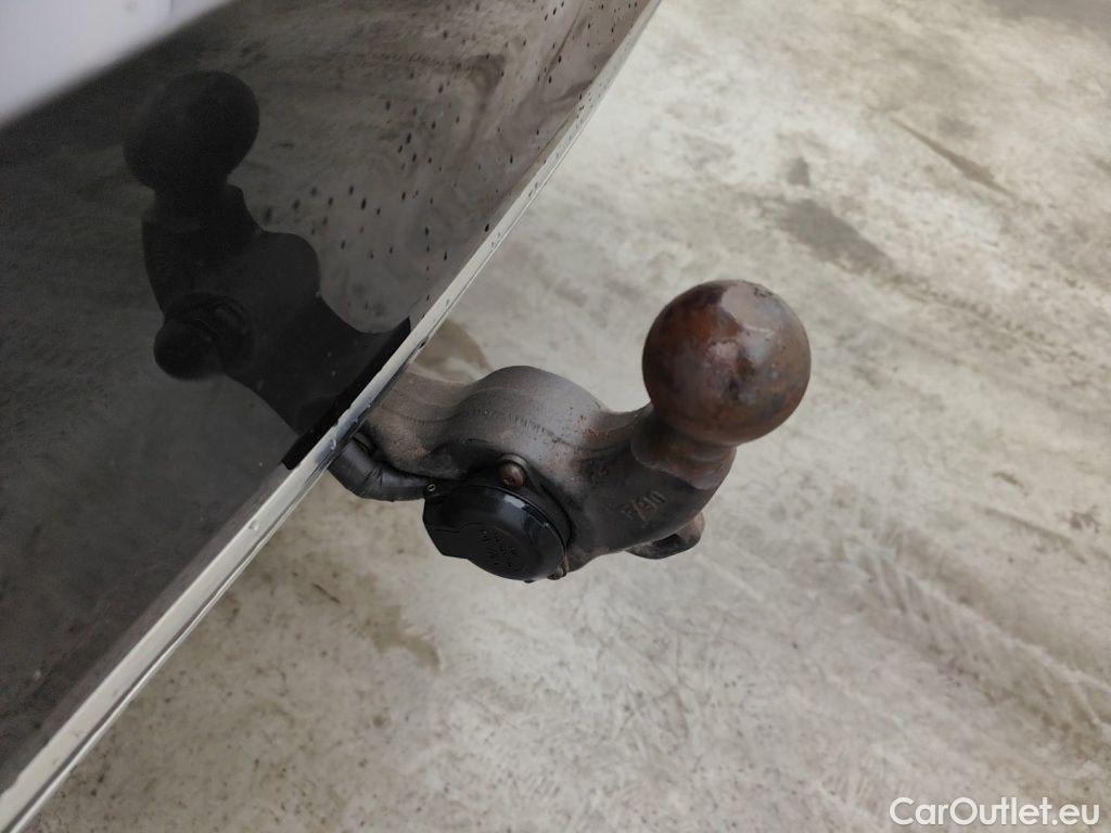 Volkswagen  Passat VOLKSWAGEN  VARIANT PA - 2019 2.0 TDi 150 Elegance (EU6 d) 5d #14