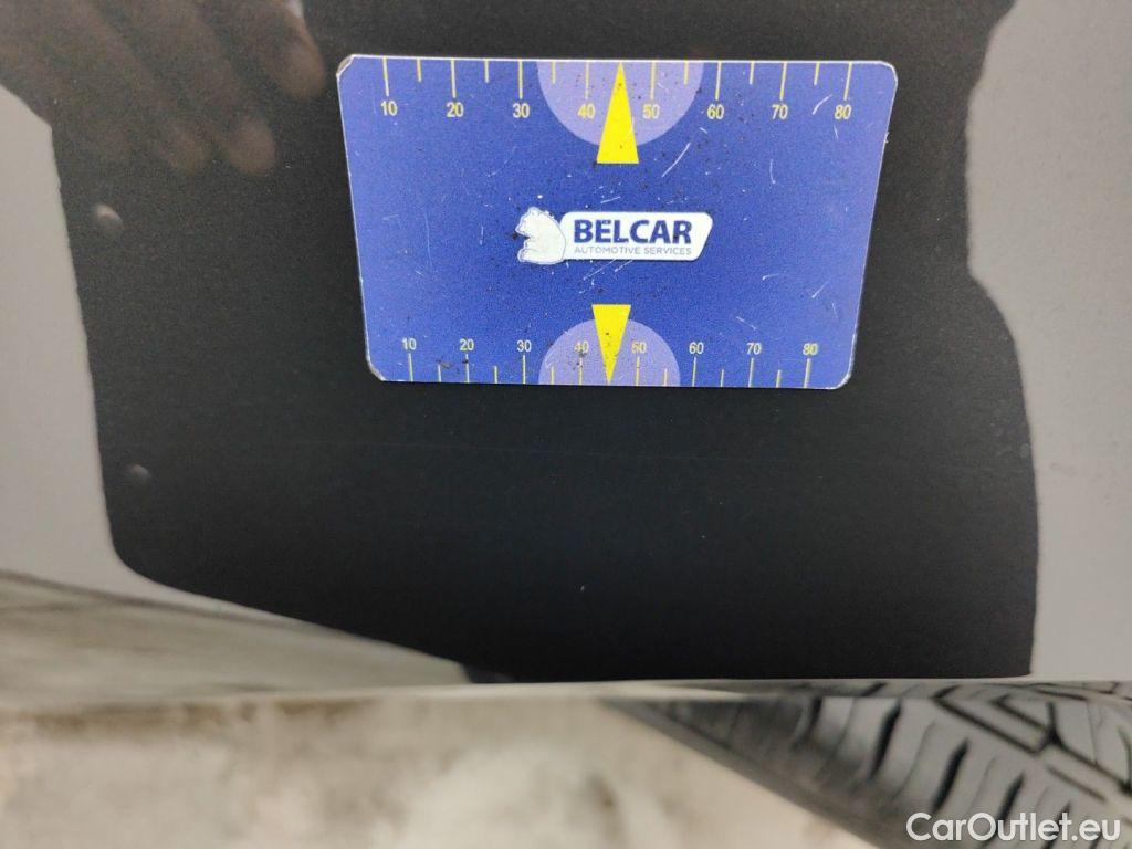 Volkswagen  Passat VOLKSWAGEN  VARIANT PA - 2019 2.0 TDi 150 Elegance (EU6 d) 5d #46