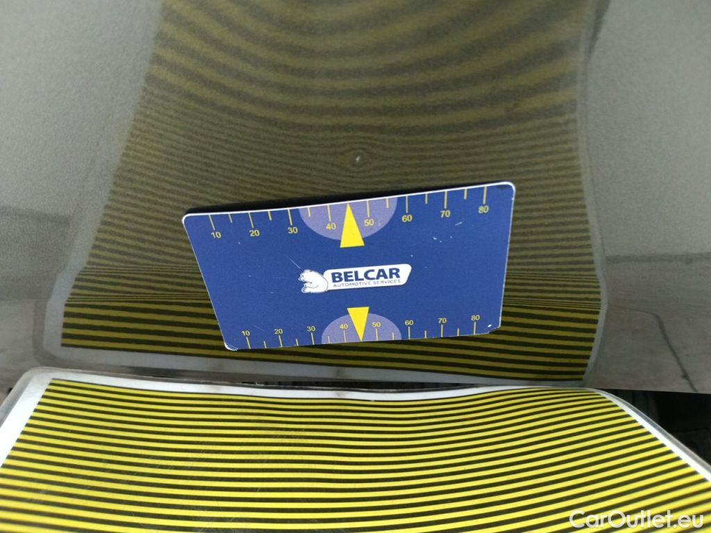 Peugeot  2008 Peugeot  1.2 Puretech 61kW S&S Active 5d #42