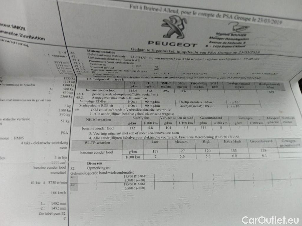 Peugeot  2008 Peugeot  1.2 Puretech 61kW S&S Active 5d #12
