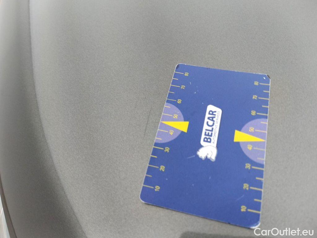 Peugeot  2008 Peugeot  1.2 Puretech 61kW S&S Active 5d #28