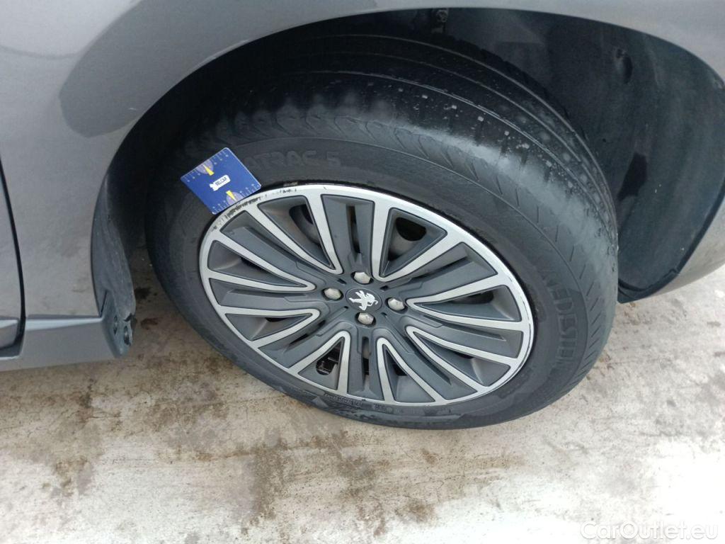 Peugeot  2008 Peugeot  1.2 Puretech 61kW S&S Active 5d #48