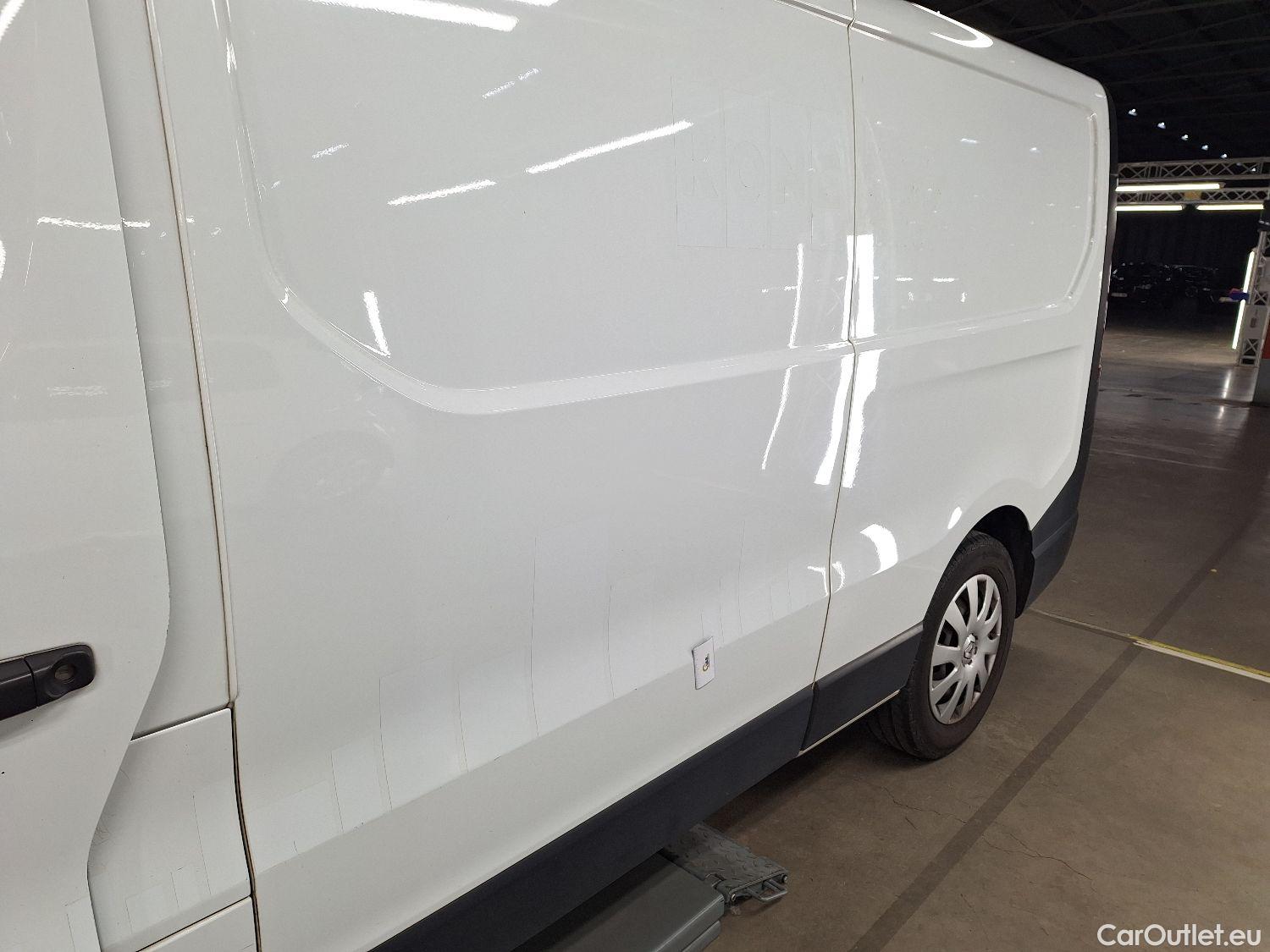 Renault  Trafic Renault, _ '14, Renault  L2H1 dCi 95 Grand Confort 2.9T 4d #17