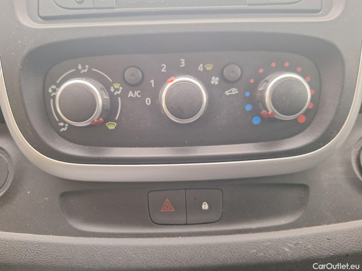 Renault  Trafic Renault, _ '14, Renault  L2H1 dCi 95 Grand Confort 2.9T 4d #18