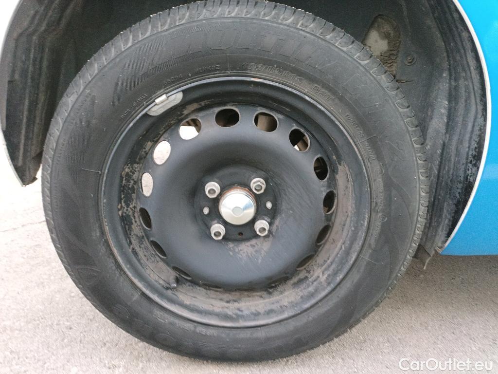 Fiat  500 FIAT  / 2015 / 3P / berlina con portón Pop 1.2 8v 51KW (69 CV) #30