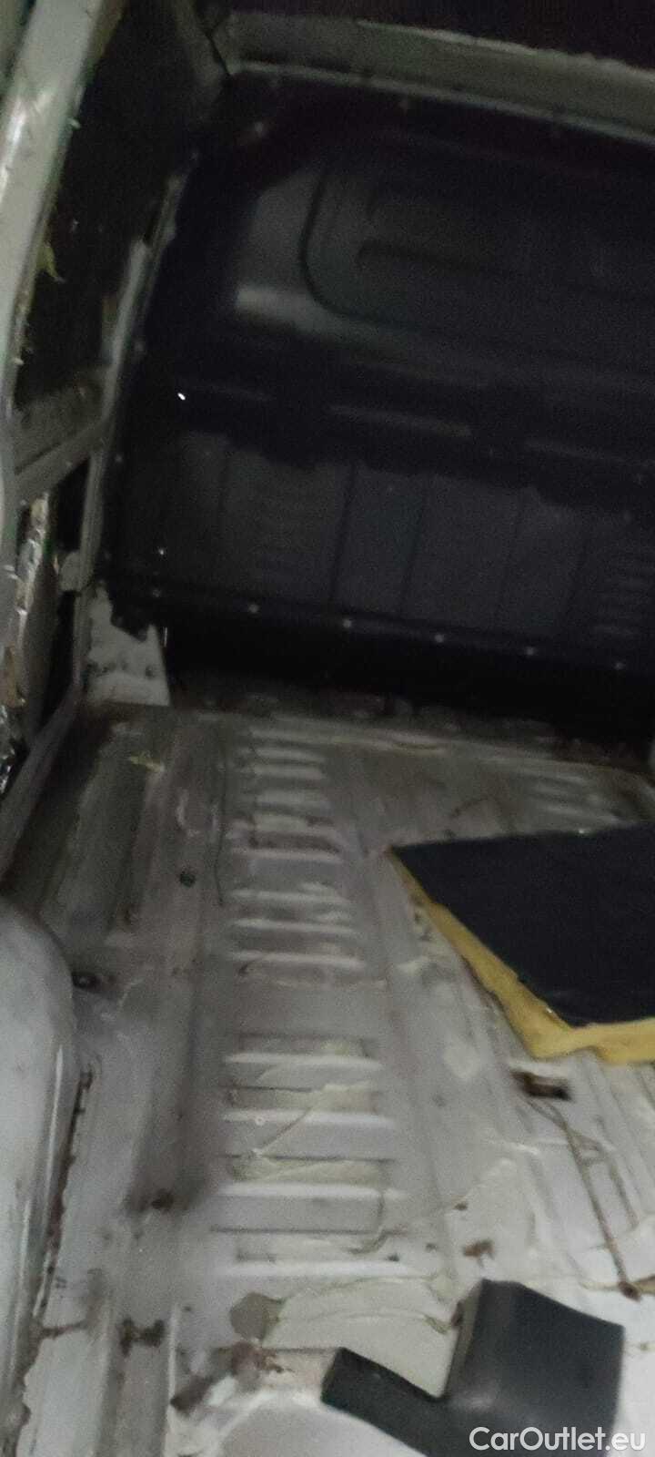 Mercedes  Vito 114 CDI RWD Long #58