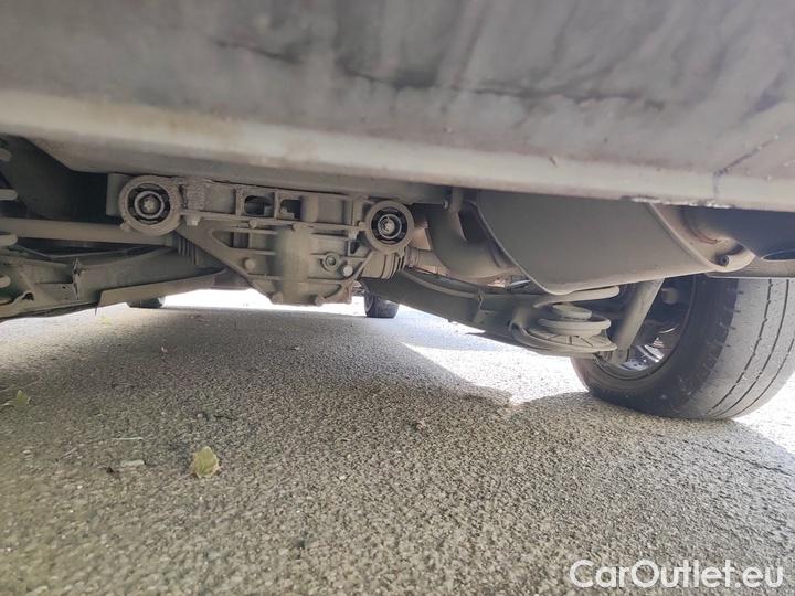 Mercedes  Vito 114 CDI RWD Long #11