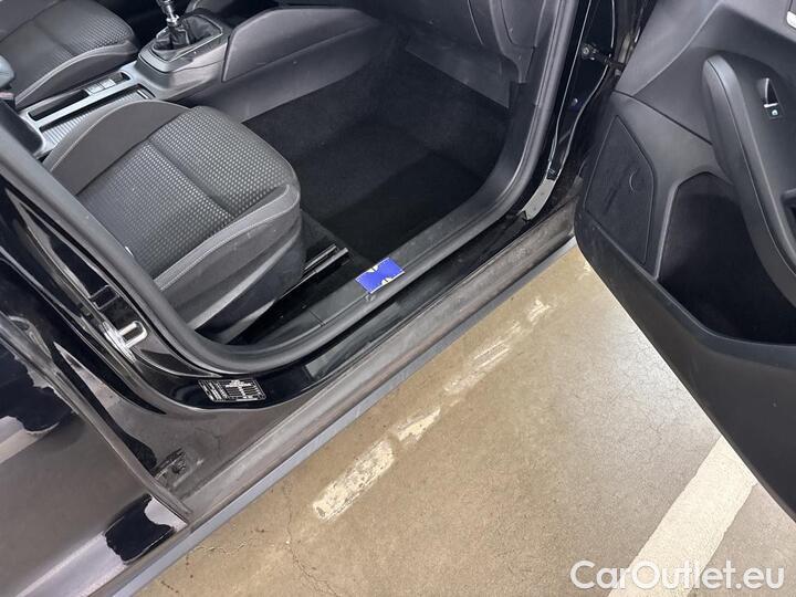 Ford  Focus  1.0i EcoBoost Connected 74kW/100pk  5D/P Man-6 #49