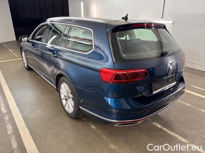 Volkswagen  Passat  Variant 2.0 TDI DSG Elegance Business 90kW/122pk  5D/P Auto-7 #3