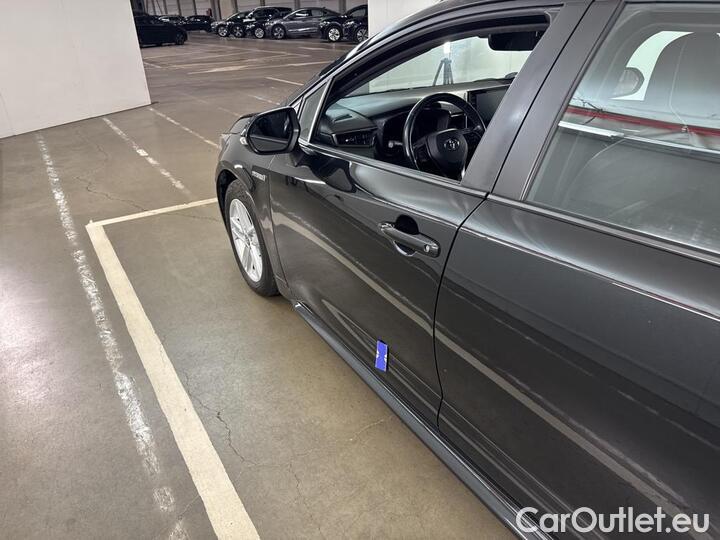 Toyota  Corolla  Touring Sports 1.8 Hybrid Dynamic e-CVT (Active Hybrid) 90kW/122pk  5D/P Auto-V #29