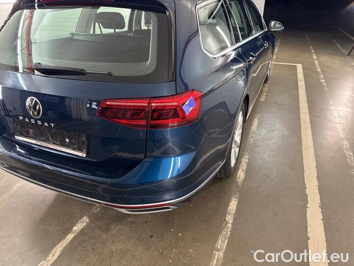 Volkswagen  Passat  Variant 2.0 TDI DSG Elegance Business 90kW/122pk  5D/P Auto-7 #64