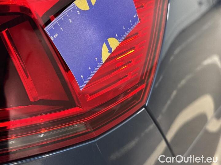 Volkswagen  Passat  Variant 2.0 TDI DSG Elegance Business 90kW/122pk  5D/P Auto-7 #63