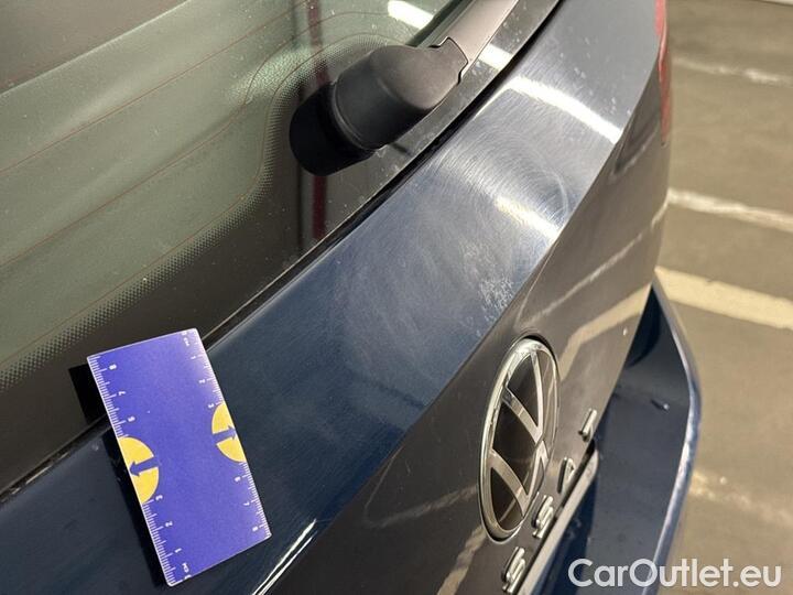 Volkswagen  Passat  Variant 2.0 TDI DSG Elegance Business 90kW/122pk  5D/P Auto-7 #60