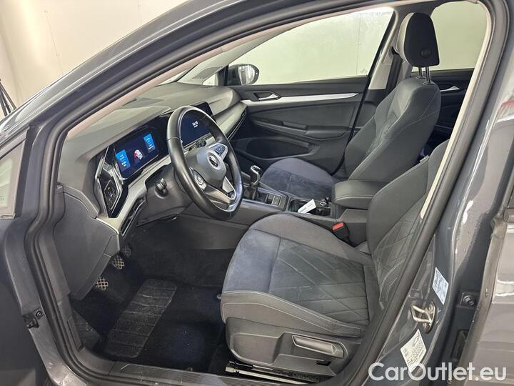 Volkswagen  Golf  Variant VIII 1.0 TSI Life 81kW/110pk  5D/P Man-6 #13