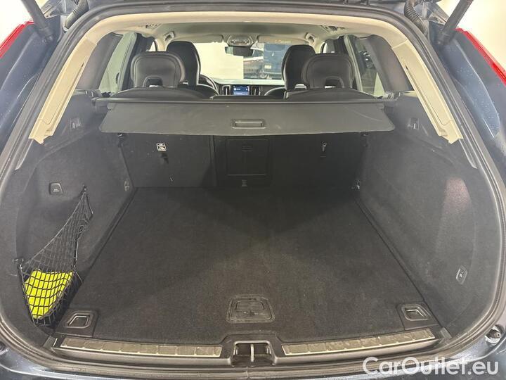 Volvo  XC60  B4 D Geartronic Momentum Pro (Mild Hybrid) 145kW/197pk  5D/P Auto-8 #8