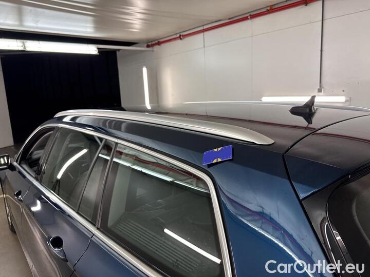 Volkswagen  Passat  Variant 2.0 TDI DSG Elegance Business 90kW/122pk  5D/P Auto-7 #48