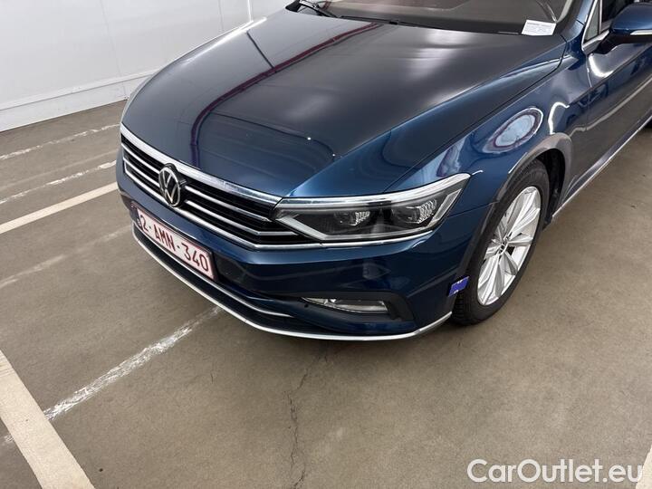 Volkswagen  Passat  Variant 2.0 TDI DSG Elegance Business 90kW/122pk  5D/P Auto-7 #27