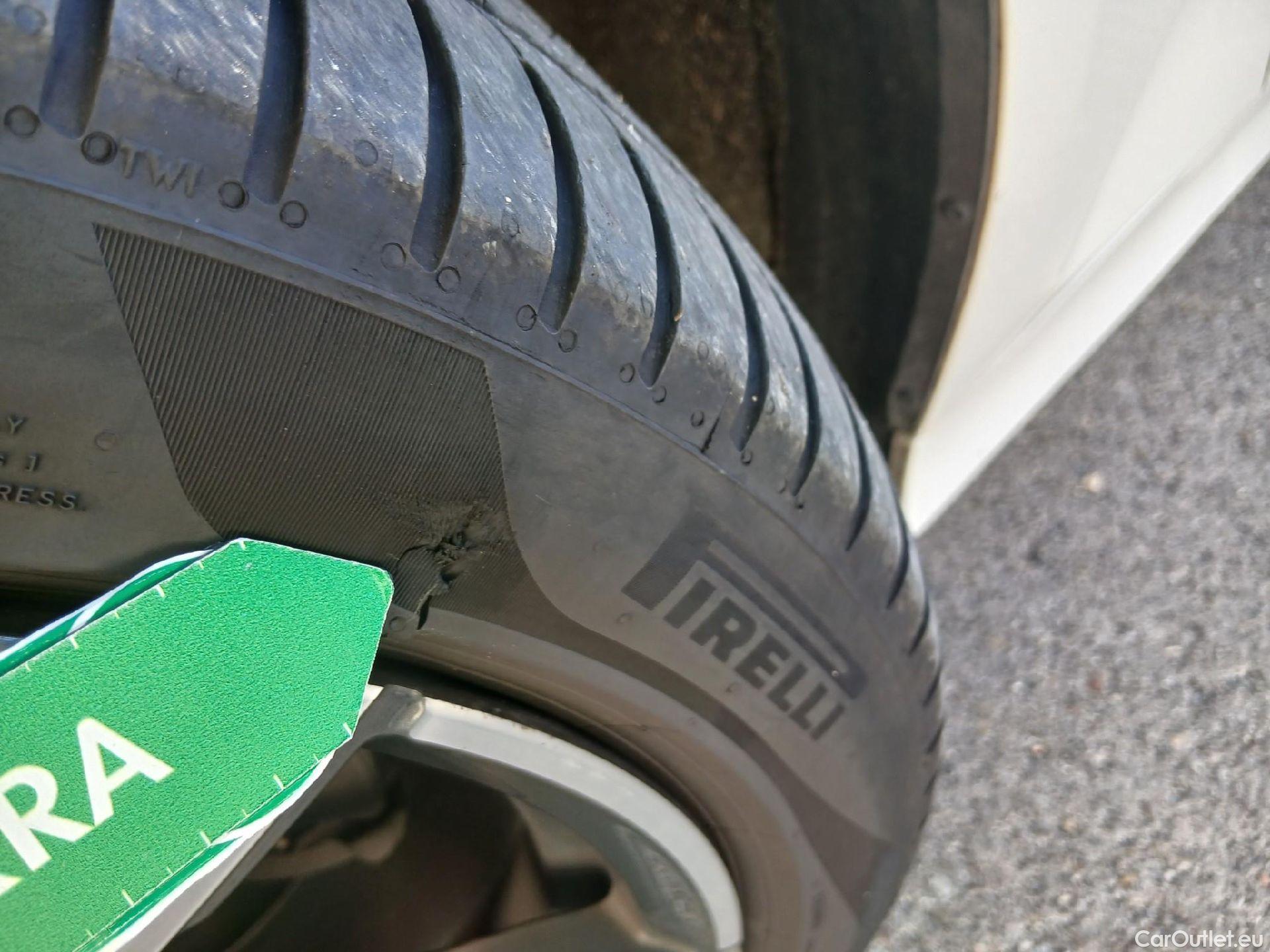  Bmw  Serie 3  Touring 320d xDrive Sport Line 2.0 190CV AT8 E6dT #4