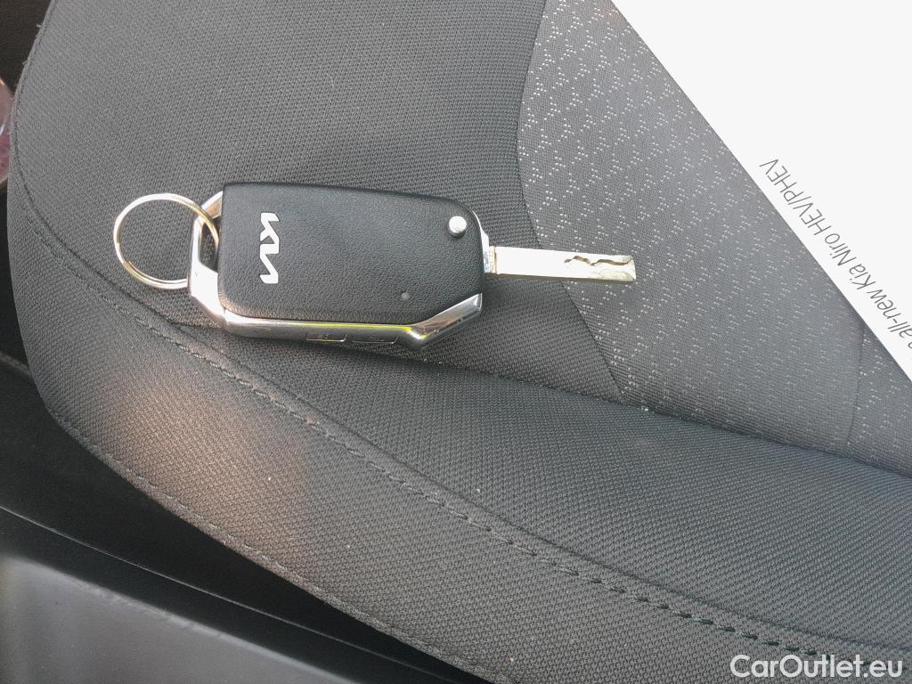 KIA  Niro KIA  / 2022 / 5P / crossover 1.6 GDi PHEV 135kW (183CV) Concept #4