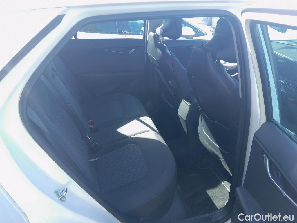 KIA  Niro KIA  / 2022 / 5P / crossover 1.6 GDi PHEV 135kW (183CV) Concept #7