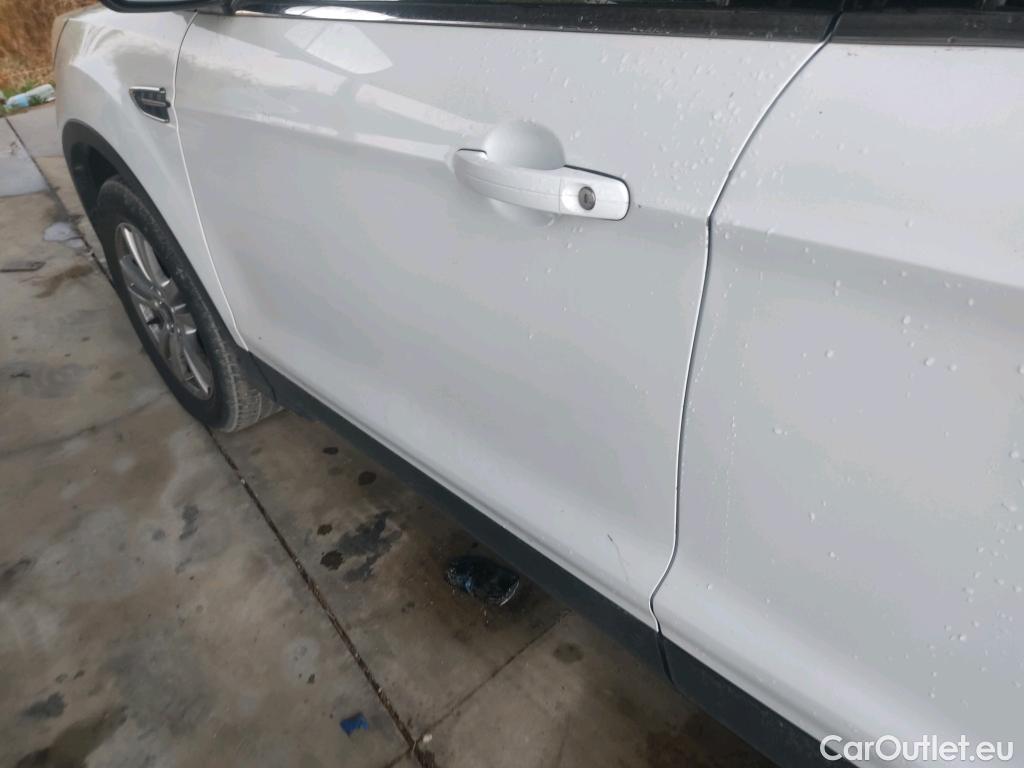  Ford  Kuga FORD  / 2016 / 5P / todoterreno 1.5 EcoBoost 88kW 4x2 Trend+ (CX) #5