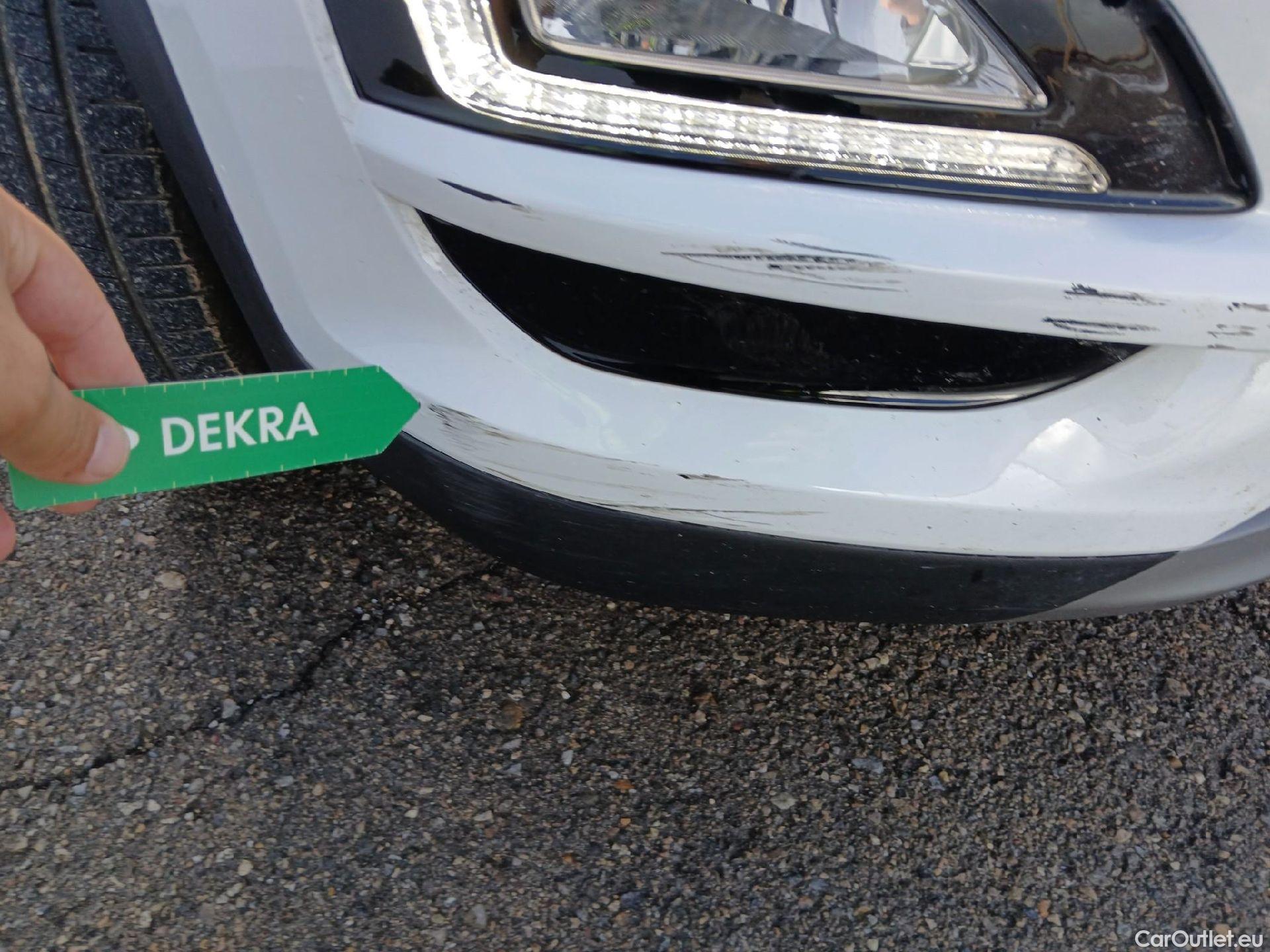  Hyundai  Tucson HYUNDAI  / 2018 / 5P / todoterreno 1.6 CRDI 85kW (116CV) 48V SLE Sky 4X2(SL)(SP) #3