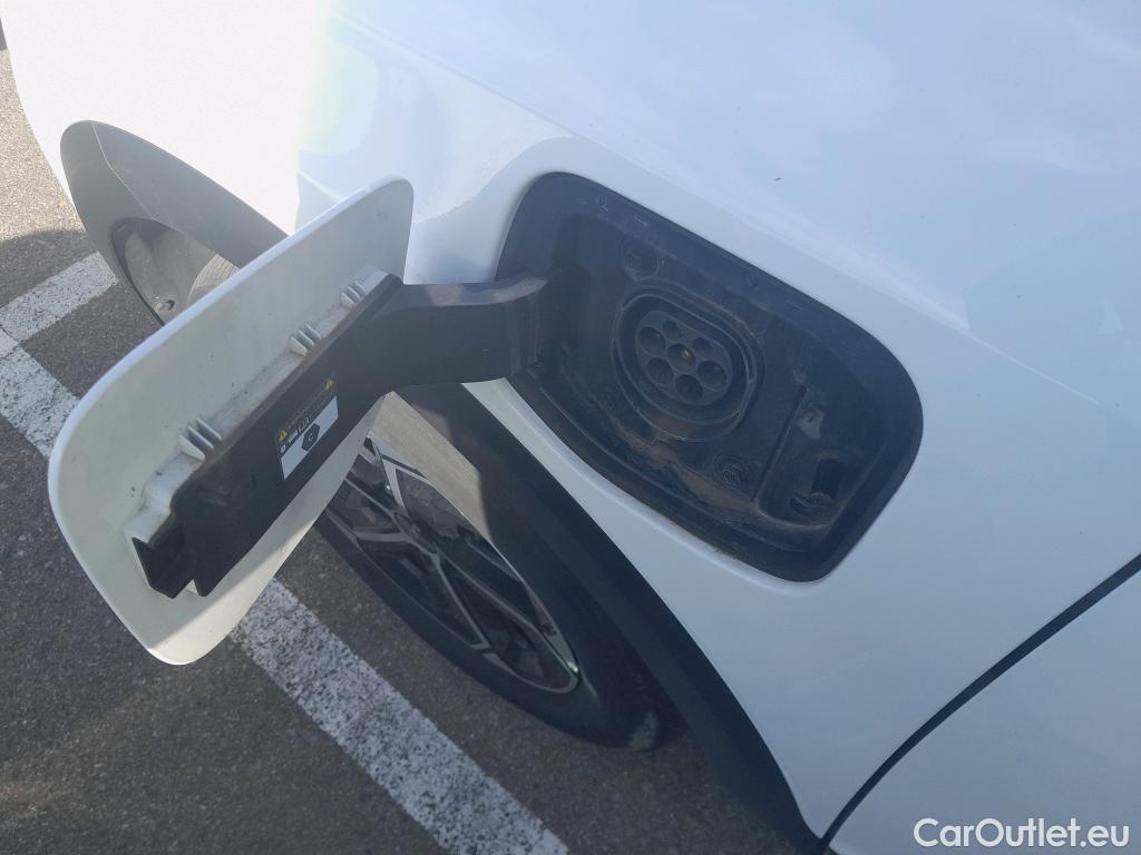 KIA  Niro KIA  / 2022 / 5P / crossover 1.6 GDi PHEV 135kW (183CV) Concept #13