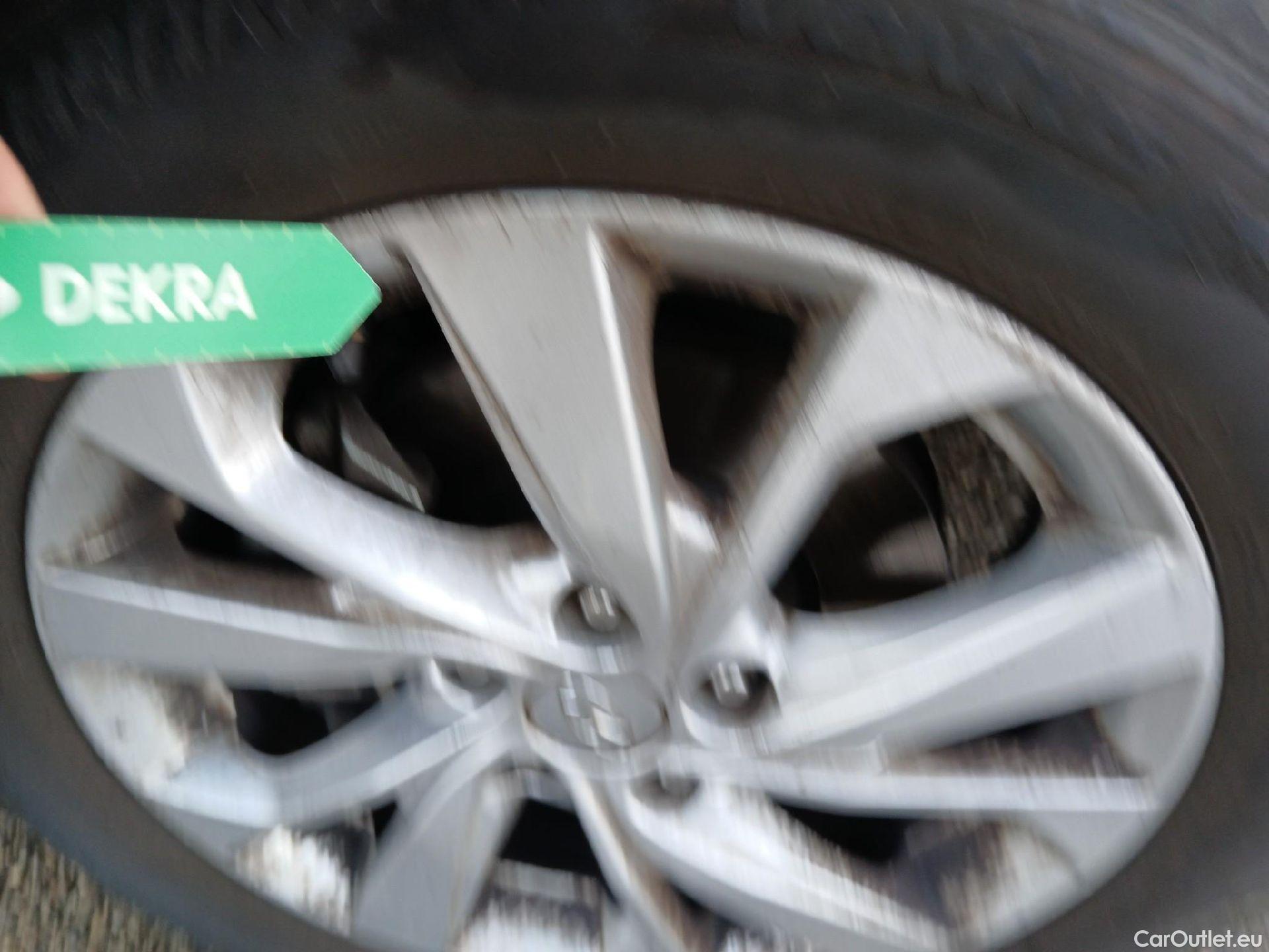  Hyundai  Tucson HYUNDAI  / 2018 / 5P / todoterreno 1.6 CRDI 85kW (116CV) 48V SLE Sky 4X2(SL)(SP) #7