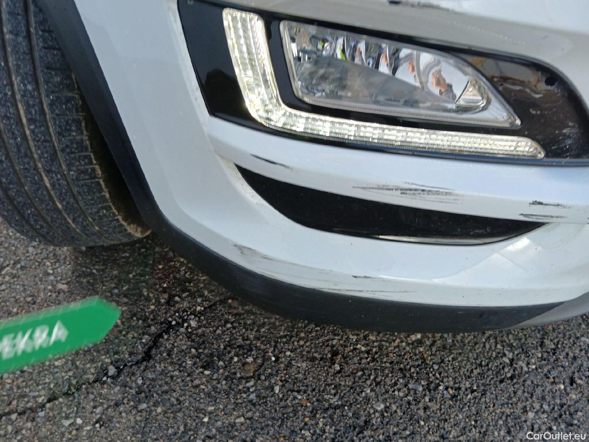  Hyundai  Tucson HYUNDAI  / 2018 / 5P / todoterreno 1.6 CRDI 85kW (116CV) 48V SLE Sky 4X2(SL)(SP) #4