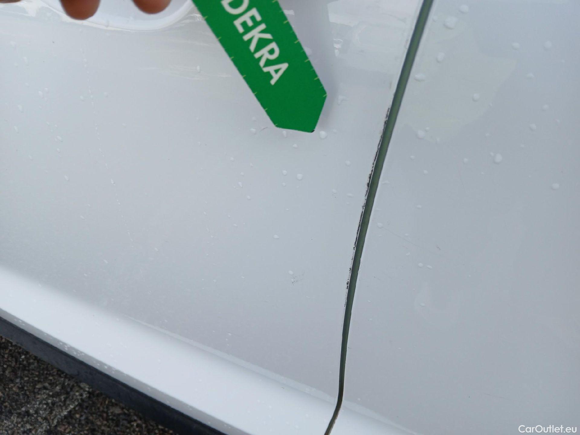  Hyundai  Tucson HYUNDAI  / 2018 / 5P / todoterreno 1.6 CRDI 85kW (116CV) 48V SLE Sky 4X2(SL)(SP) #11