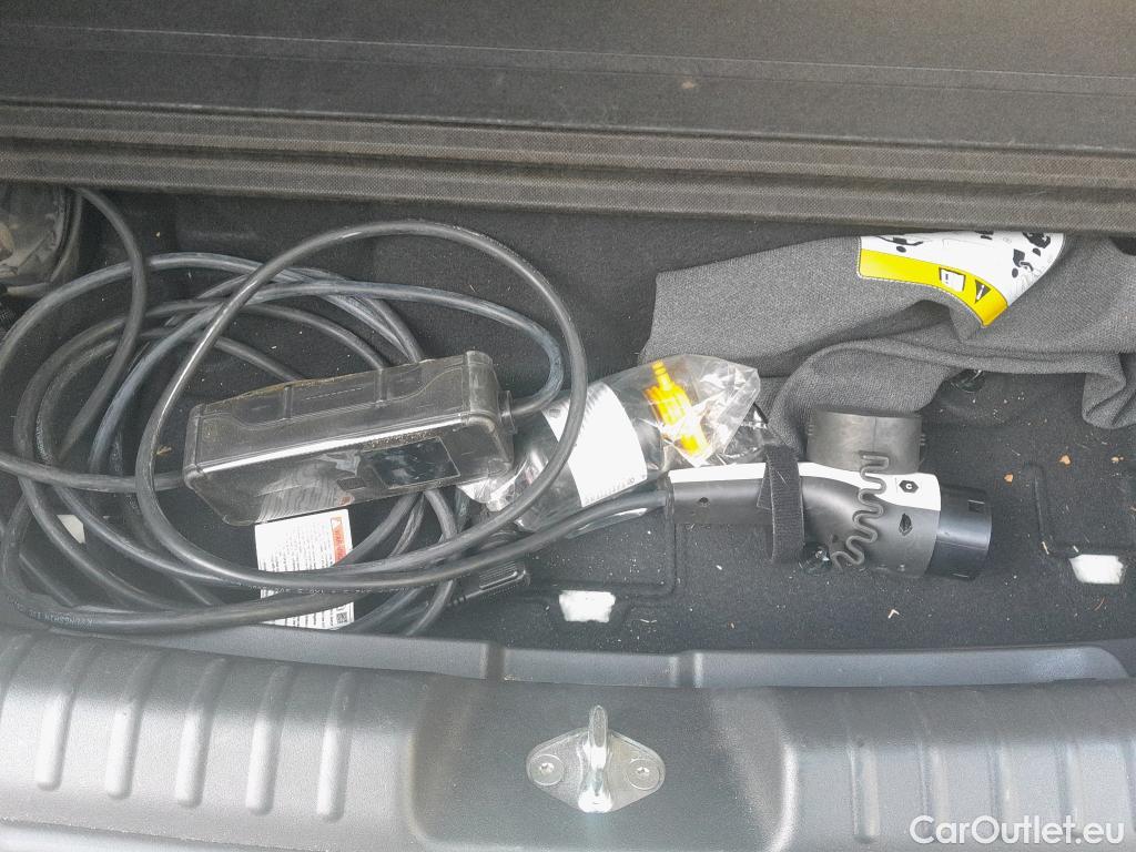 KIA  Niro KIA  / 2022 / 5P / crossover 1.6 GDi PHEV 135kW (183CV) Concept #15