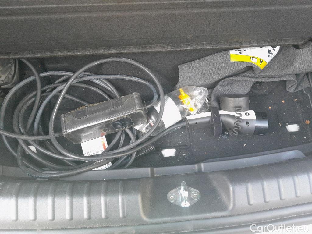 KIA  Niro KIA  / 2022 / 5P / crossover 1.6 GDi PHEV 135kW (183CV) Concept #10