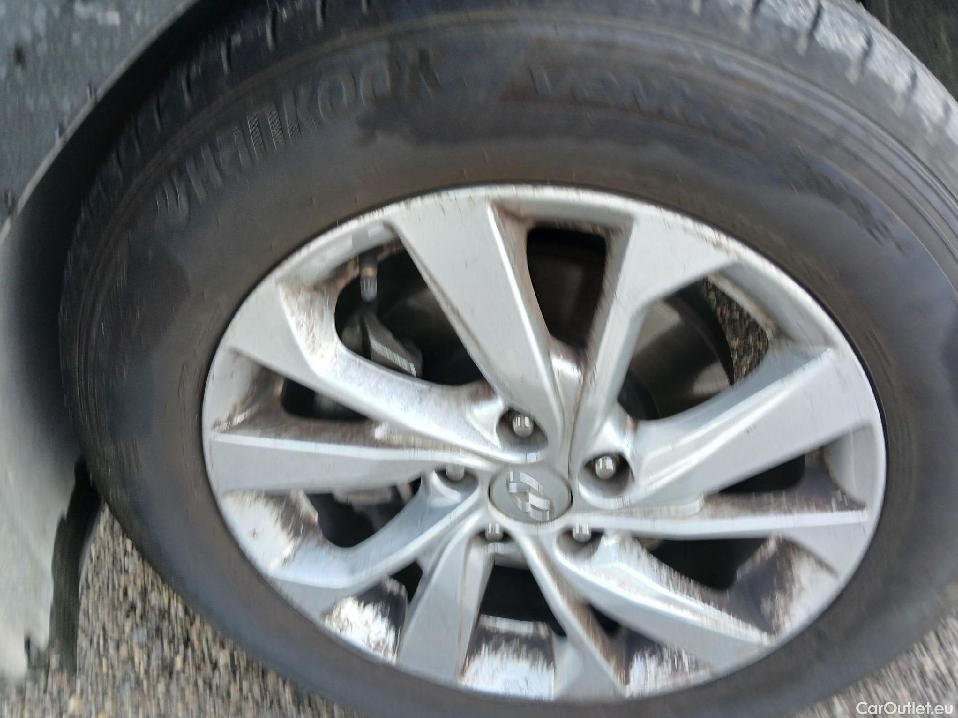  Hyundai  Tucson HYUNDAI  / 2018 / 5P / todoterreno 1.6 CRDI 85kW (116CV) 48V SLE Sky 4X2(SL)(SP) #9