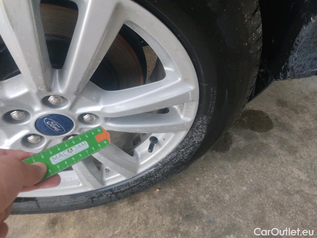  Ford  Kuga FORD  / 2016 / 5P / todoterreno 1.5 EcoBoost 88kW 4x2 Trend+ (CX) #11