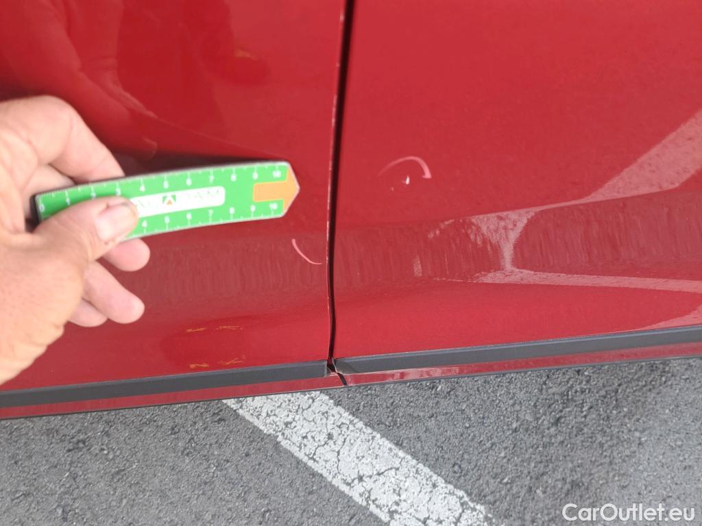  KIA  Niro KIA  / 2019 / 5P / crossover 1.6 GDi HEV 104kW (141CV) Drive #2