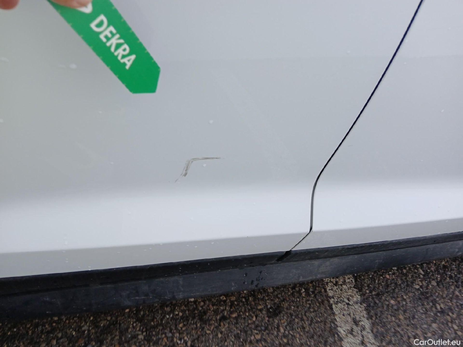  Hyundai  Tucson HYUNDAI  / 2018 / 5P / todoterreno 1.6 CRDI 85kW (116CV) 48V SLE Sky 4X2(SL)(SP) #21