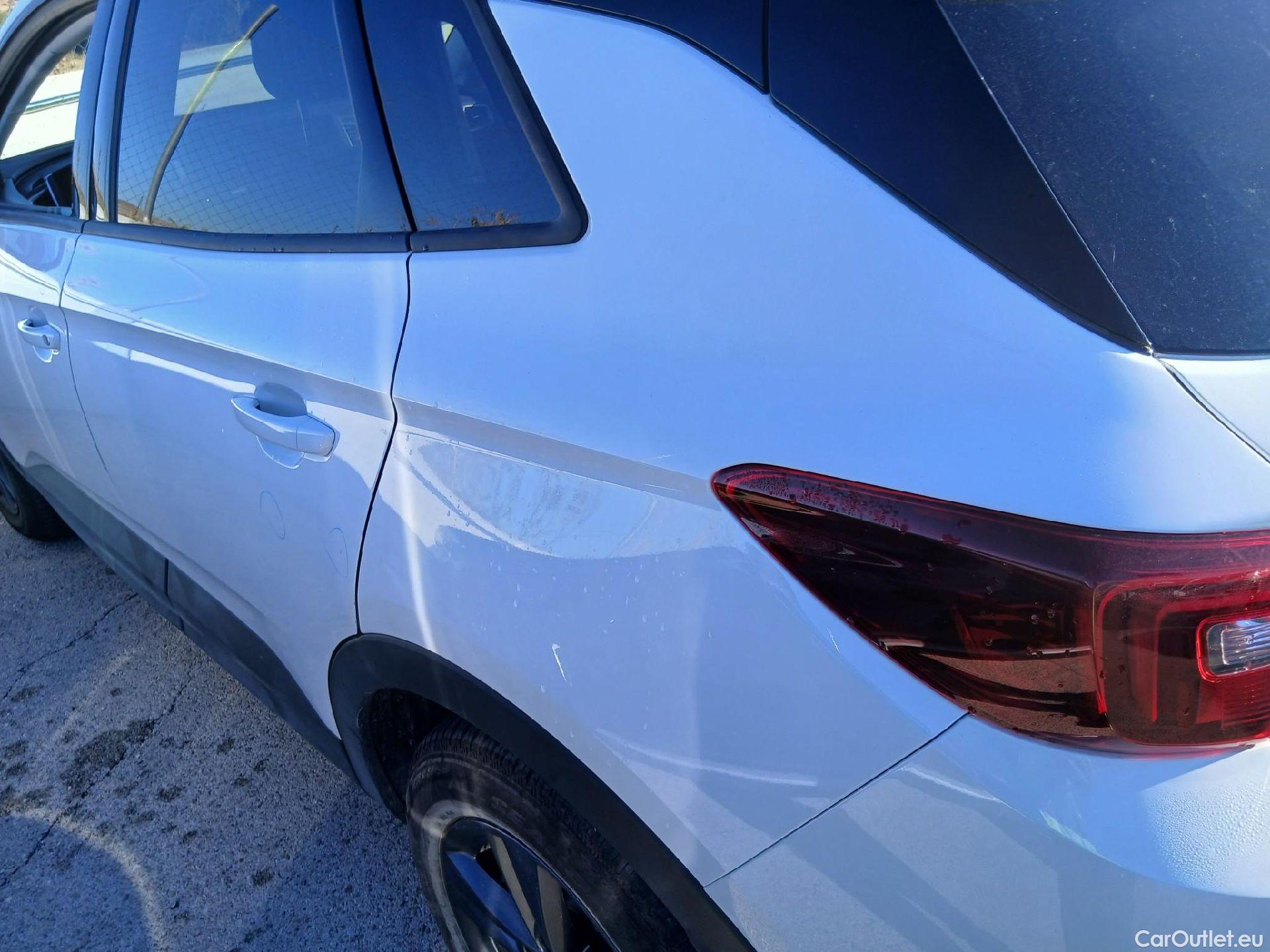  Opel   Grandland X OPEL Grandland / 2021 / 5P / todoterreno 1.5 CDTi Business Edition Auto #27