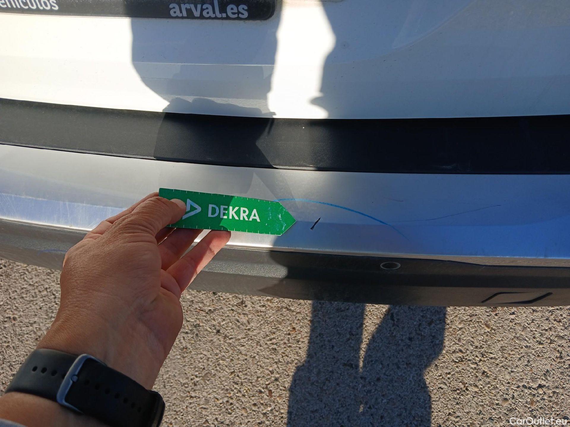  Peugeot  2008 PEUGEOT  / 2019 / 5P / todoterreno Active BlueHDI 81kW (110CV) #13