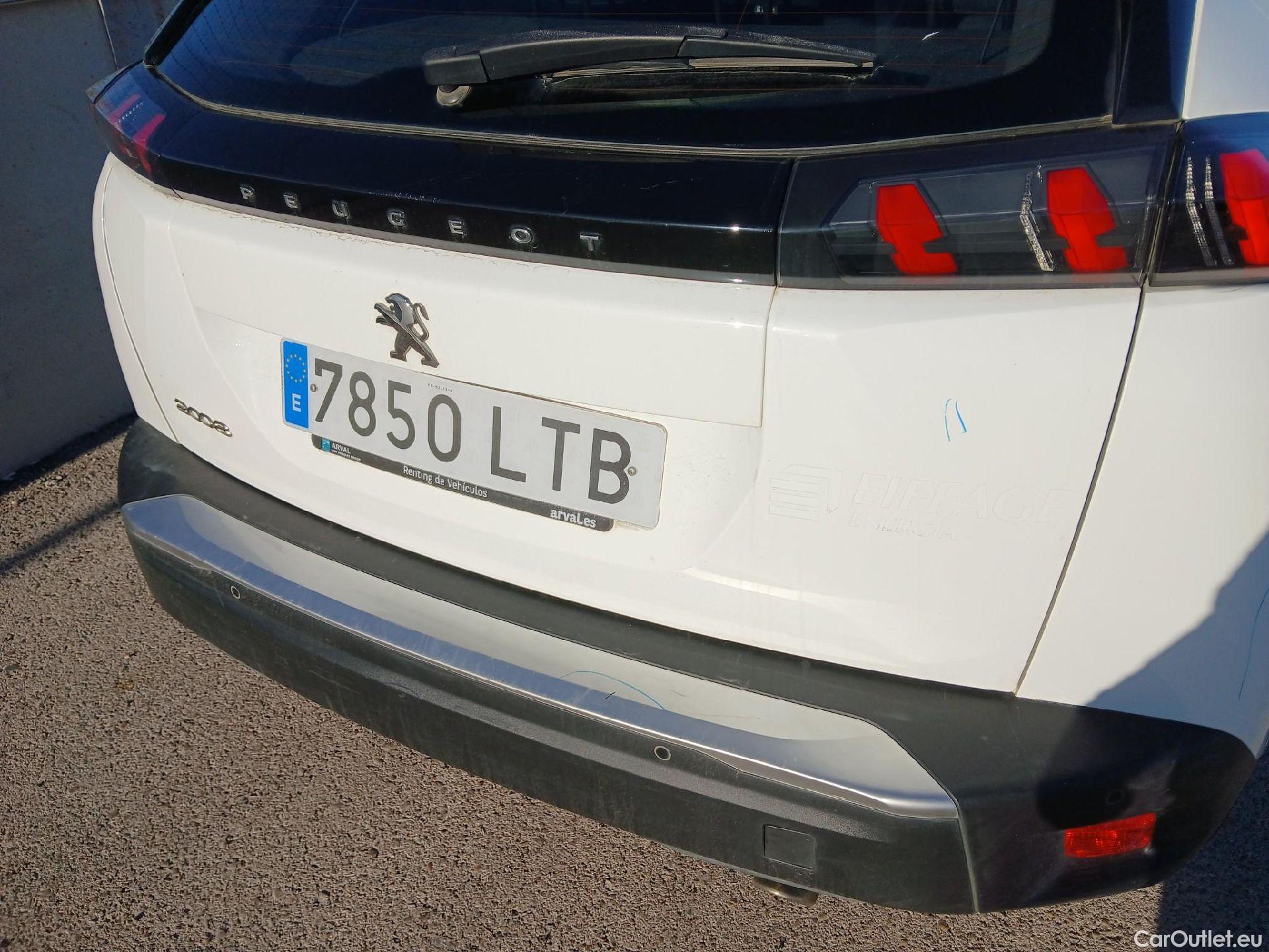  Peugeot  2008 PEUGEOT  / 2019 / 5P / todoterreno Active BlueHDI 81kW (110CV) #17